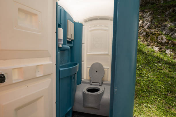 Best Portable restroom trailer rental  in Tioga, ND