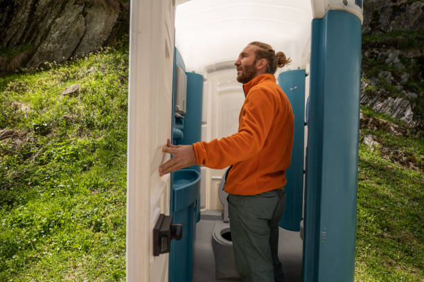 Portable Toilet Options We Offer in Tioga, ND